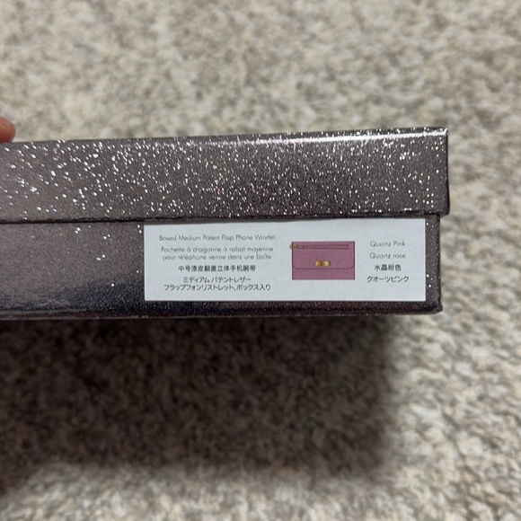 NWT Kate Spade Kenzie Boxed Medium Flap Wristlet in Patent Quartz Pink - Picture 11 of 12